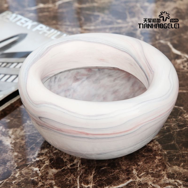 Small glass vase handicrafts and ornaments Application Scenario