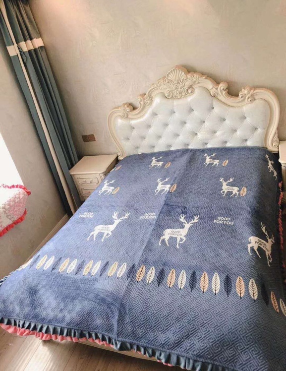 水晶绒花边盖毯