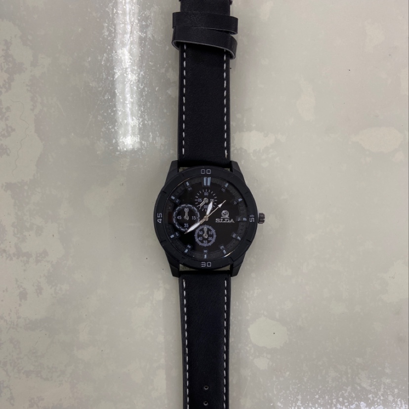 Classic and fashionable 17 Men's belt watch