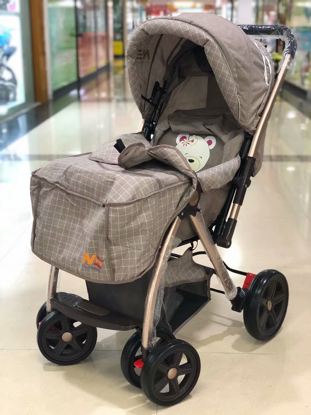 儿童推车带脚套保暖婴儿车可折叠避震产品图