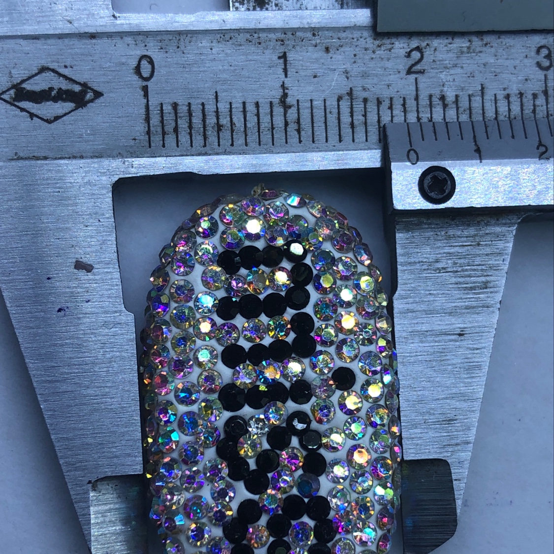 Miss字母扁珠细节图