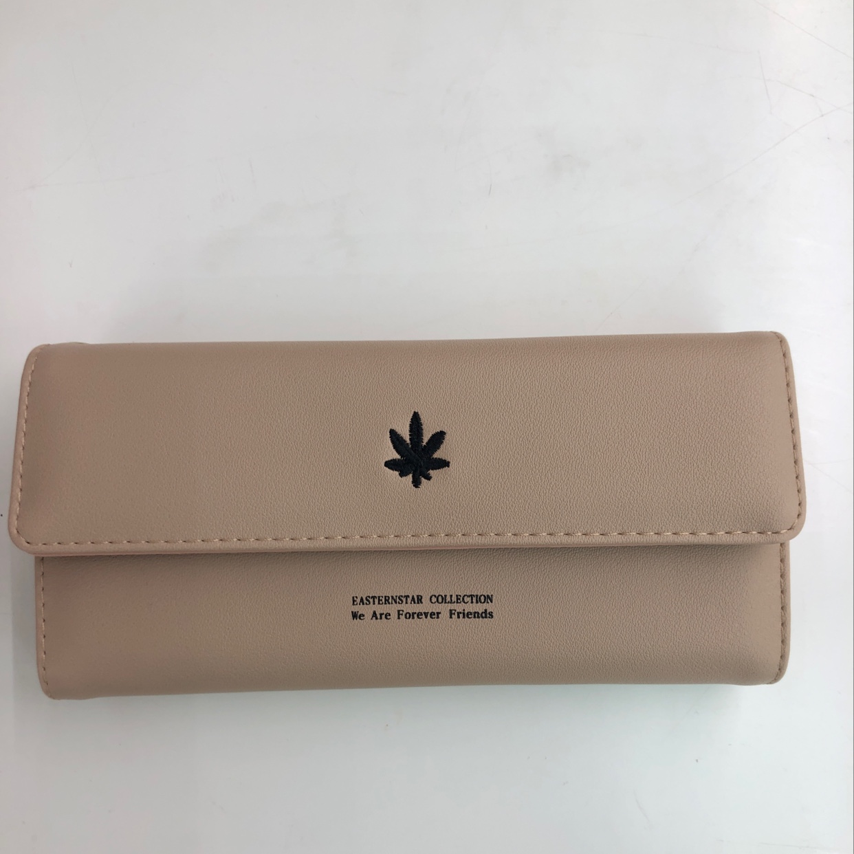 Maple Leaf Embroidered Wrist Long Triple Fold Women's Purse Specification drawing