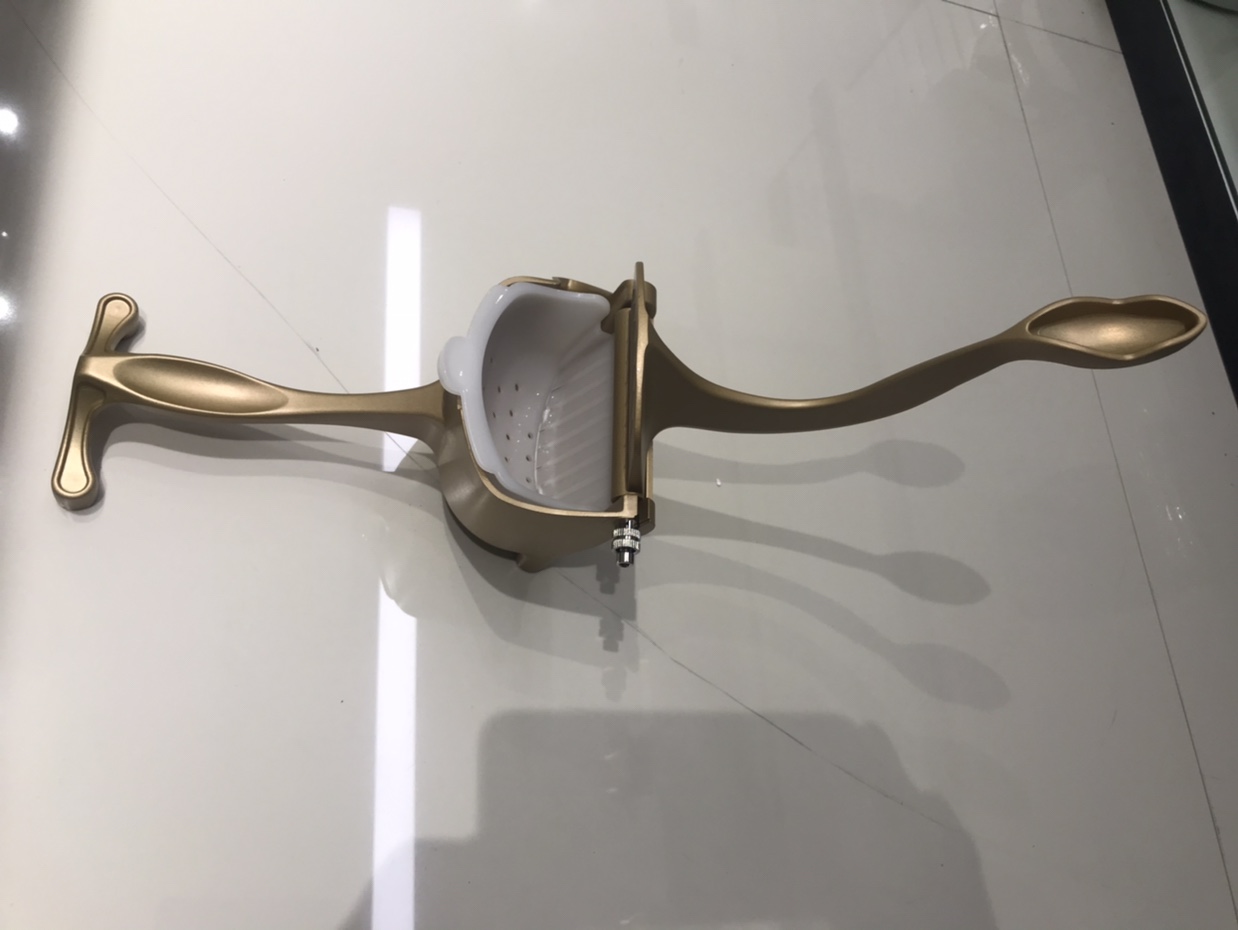 金色手动压汁器细节图