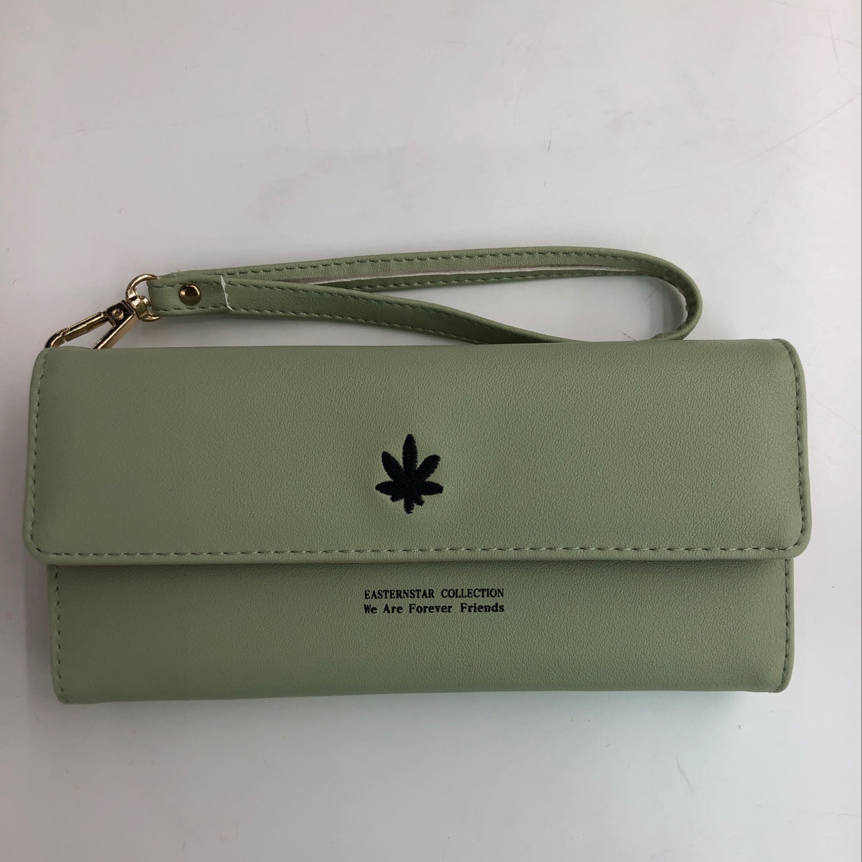Maple Leaf Embroidered Wrist Long Triple Fold Women's Purse