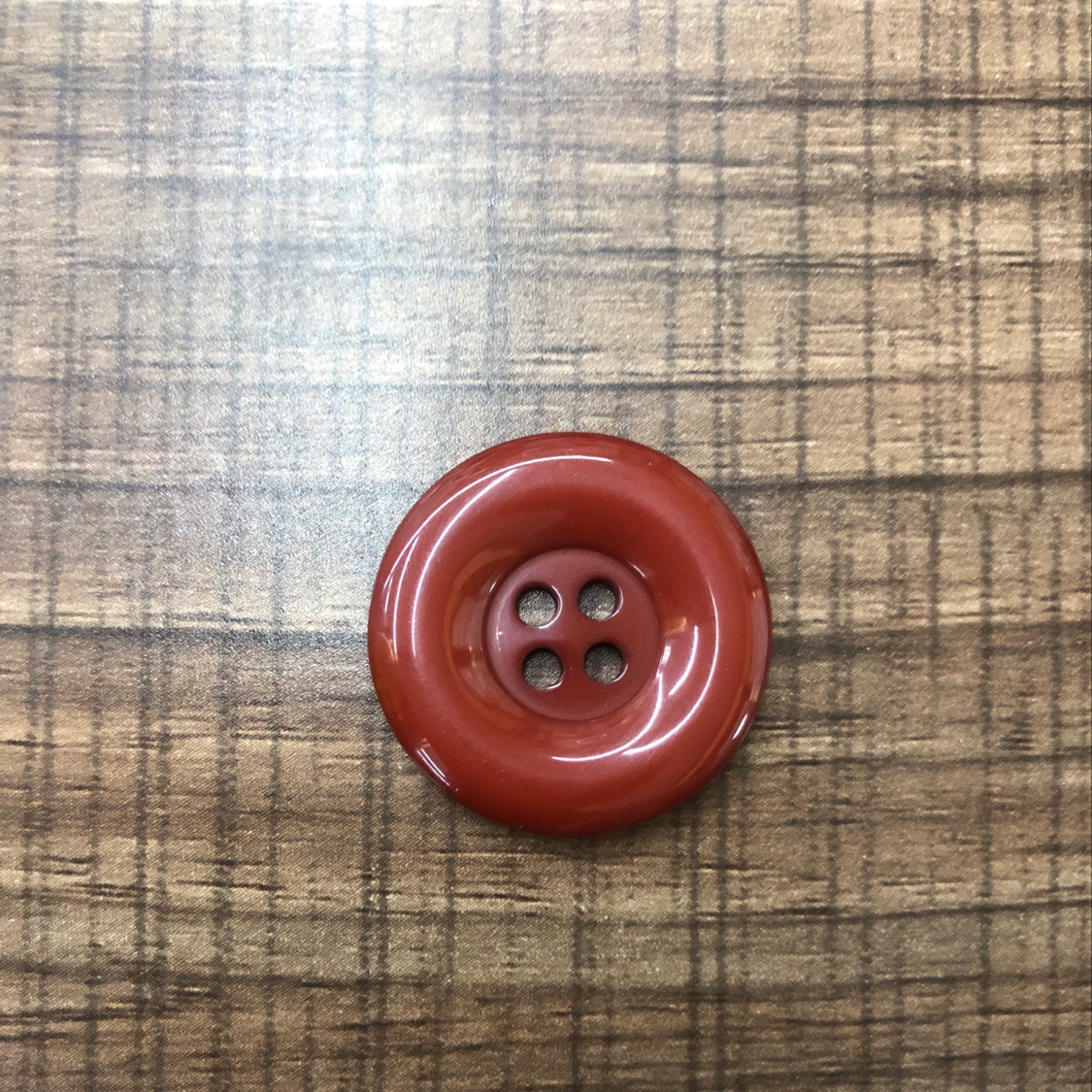 44# large button, with a variety of dyeable colors
