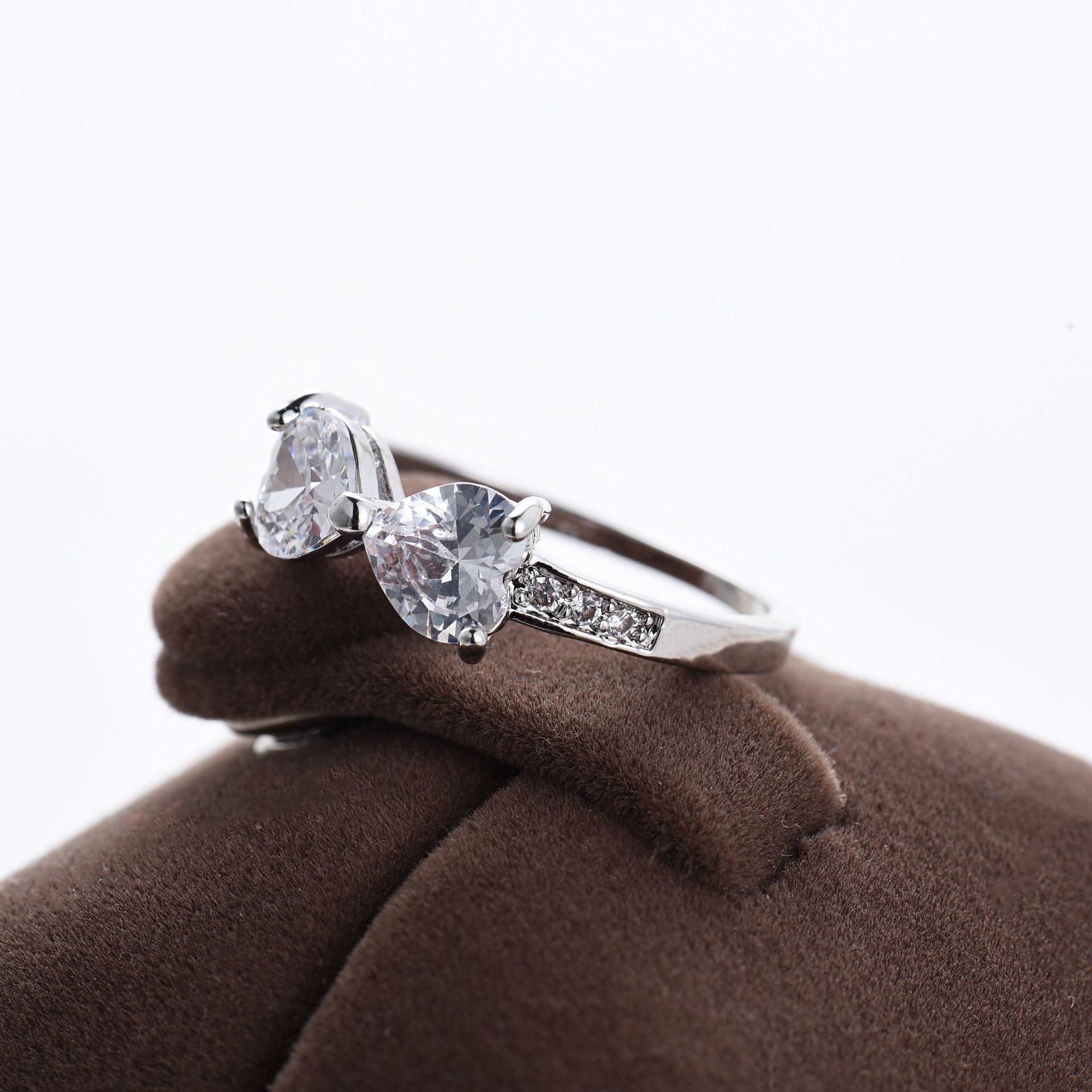Small fresh temperament star with a bow ring sweet fashion tail ring female jewelry boutique thumbnail