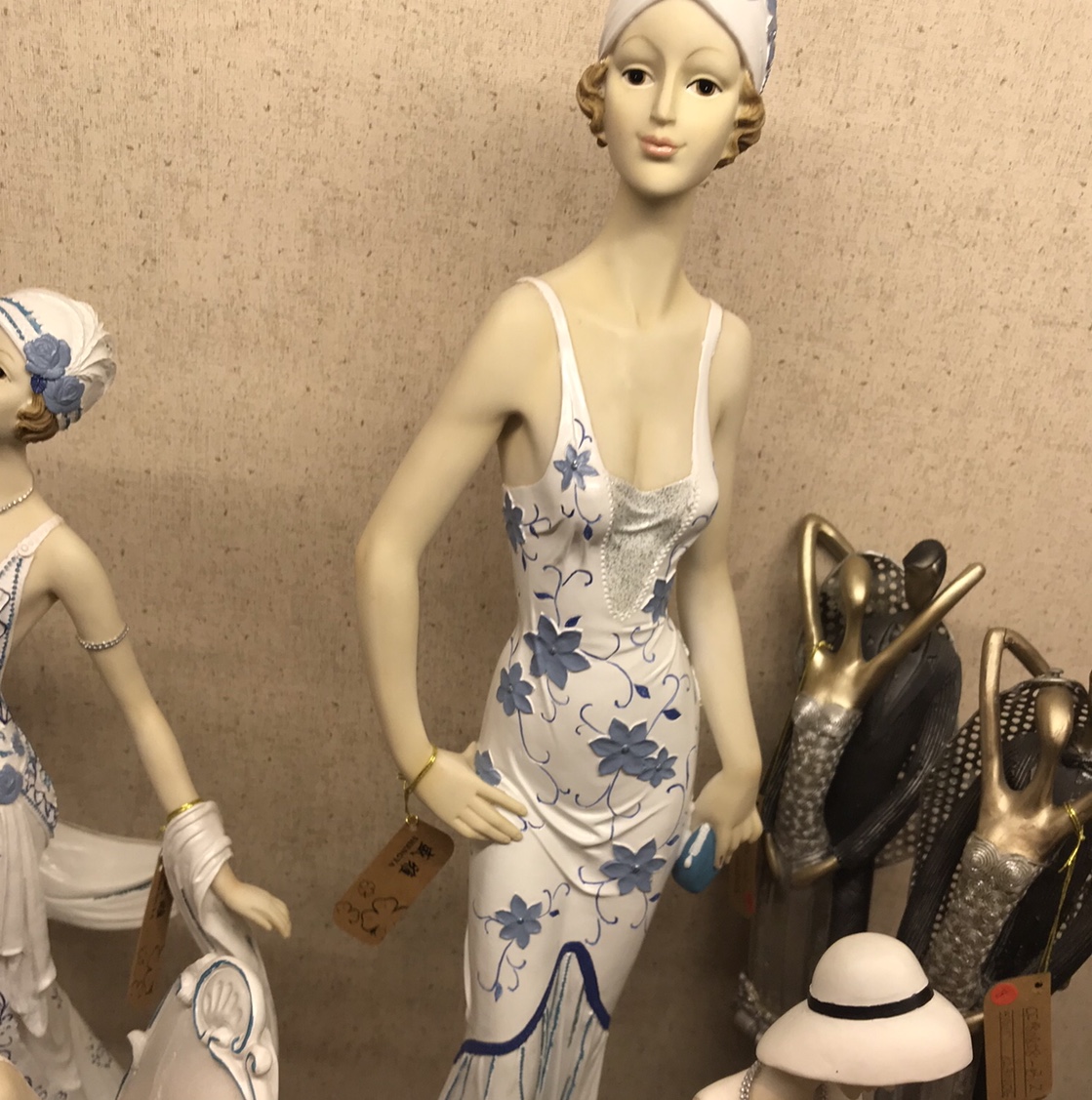 Delicate woman thumbnail