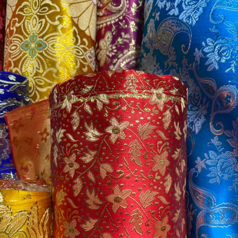 红色金边绣花精皮锦缎布料工艺装饰品礼品包装布服饰