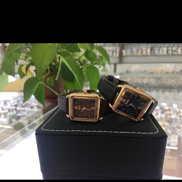 Trendy and versatile casual ladies' small square watch