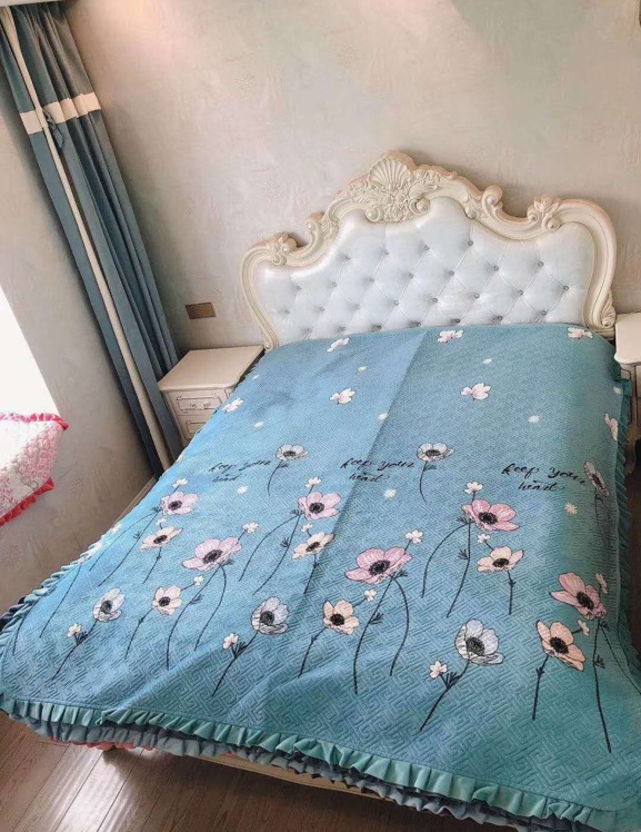 Blanket With Crystal Velvet Cover
