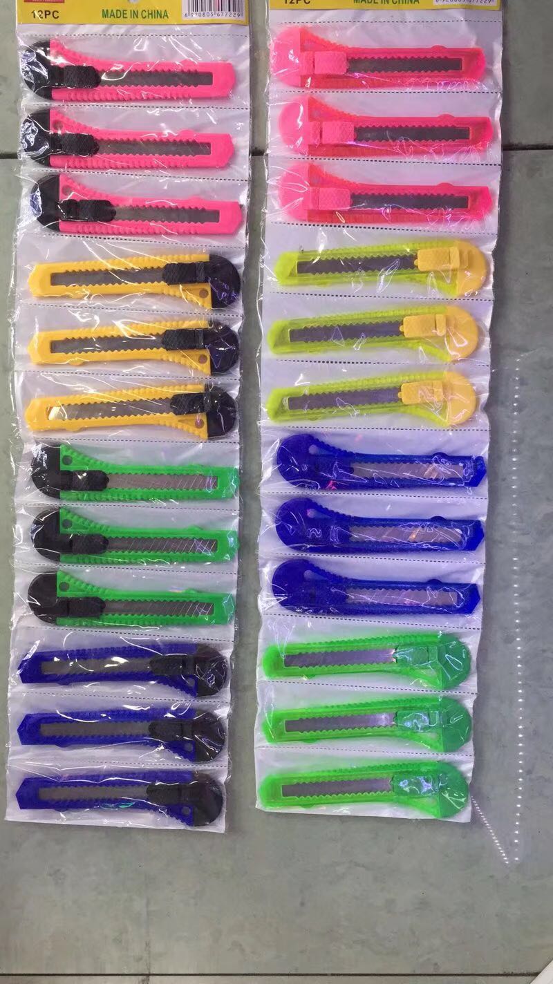 一排美工刀详情图1