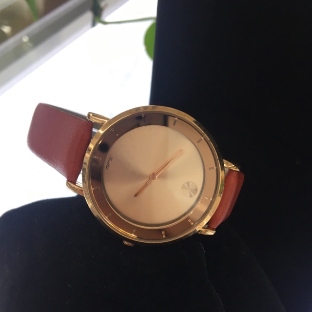 High-end, simple, elegant and fashionable small round watch for ladies