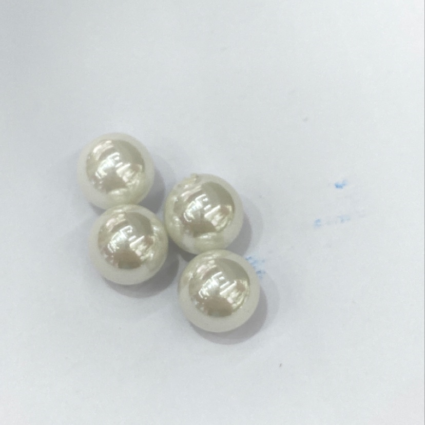 Medium-sized glass pearl simple, elegant and versatile clothing, jewelry and accessories