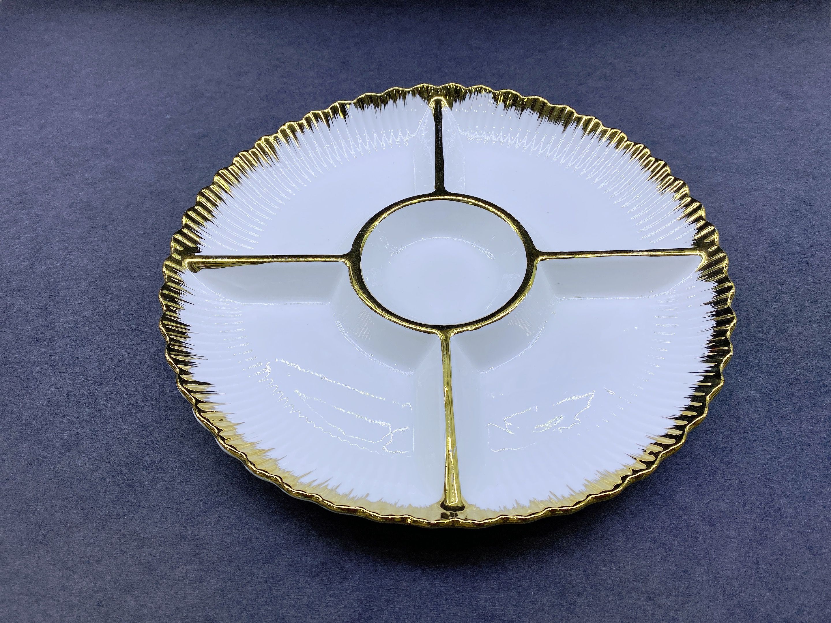 Glazed ceramic dessert plate nut plate thumbnail
