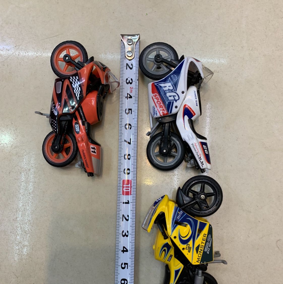 Small semi-metal motorcycle model thumbnail