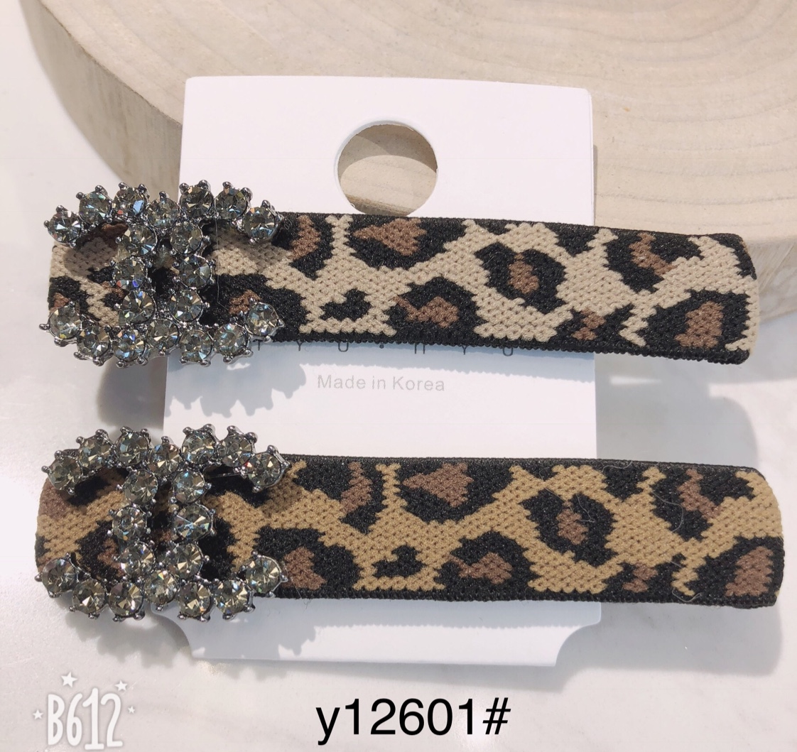 Exquisite Korean headdress thumbnail