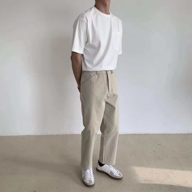 Black T-shirt men's trendy brand, with a unique and fashionable stand-up collar, is versatile and trendy. Ice Silk Modal summer wear, loose and thin short-sleeved