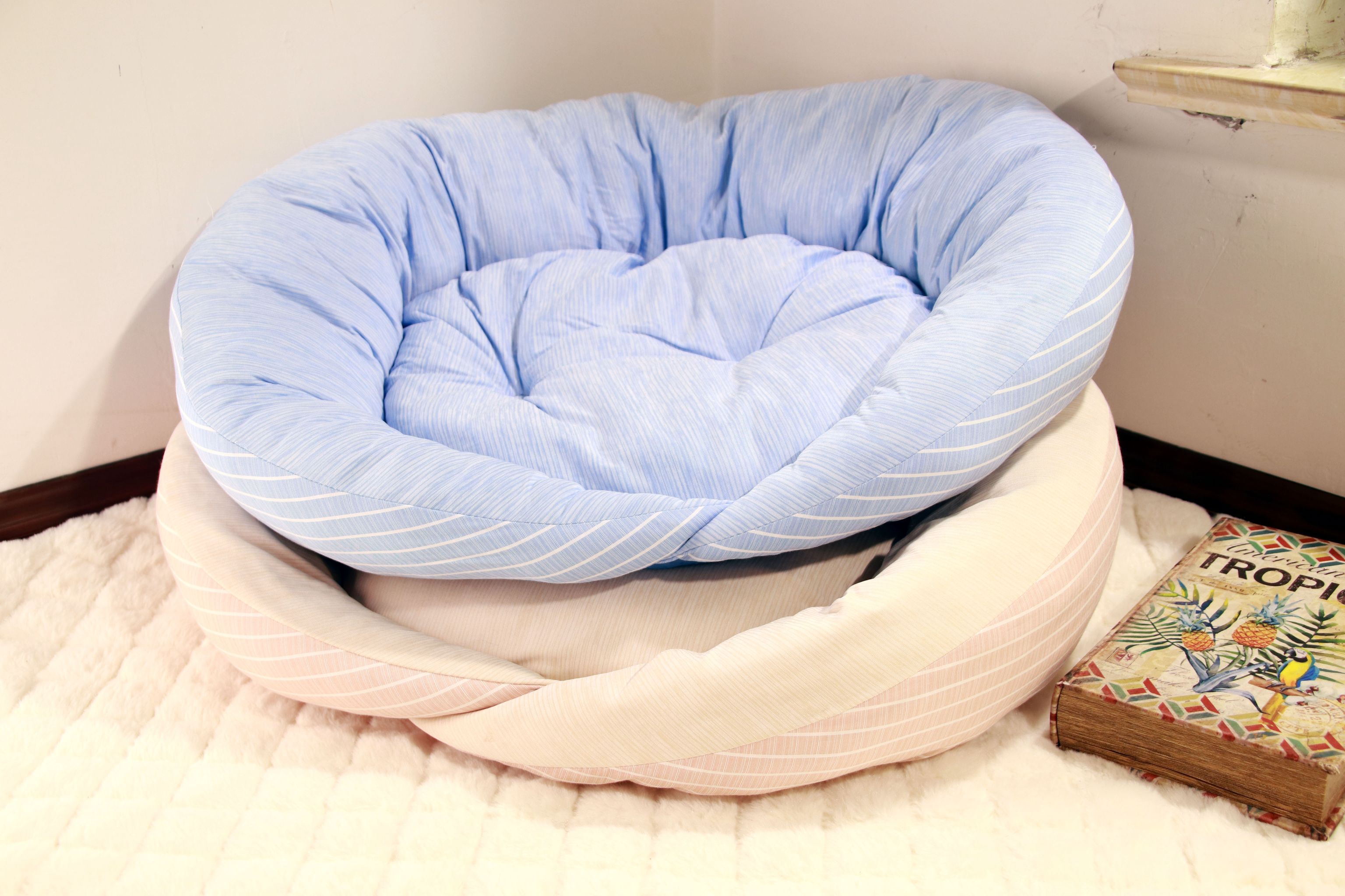 New cat mat for sleeping, pet dog bed mat, dog sleeping mat, summer cat ice mat, cooling ice thread detail image 3