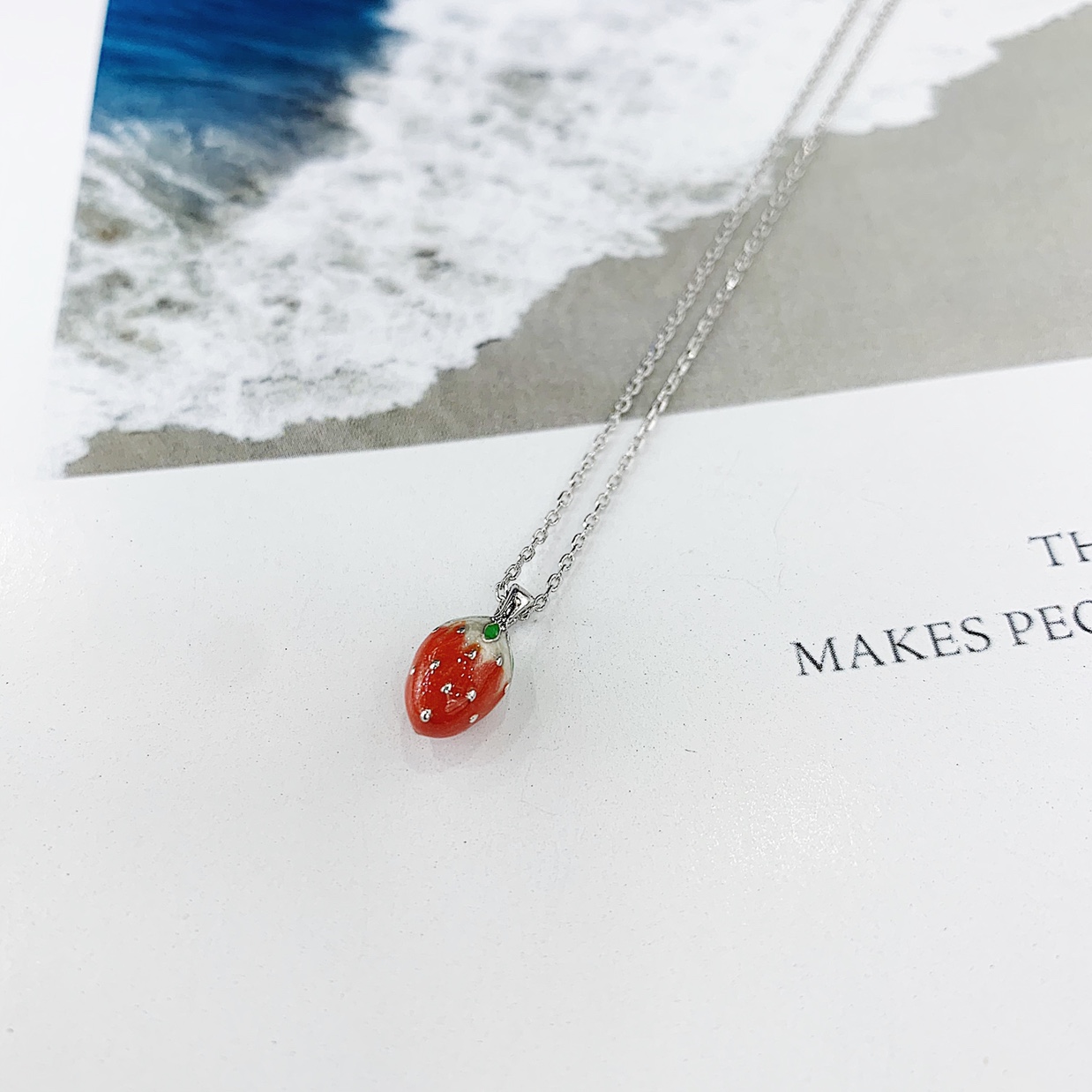 S925 Silver cute Girl Strawberry necklace with oil drip process, non-allergenic and non-fading necklace