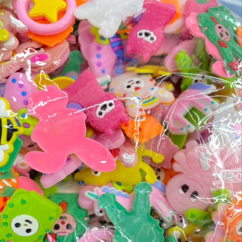 Glossy learning penguin cream glue hair clips, hair lashes, DIY resin jewelry accessories, fridge magnets, storage boxes, stationery boxes
