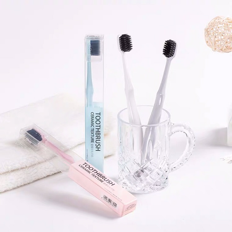 Yi Snow Bamboo Charcoal Young Men And Girls Toothbrush Application Scenario