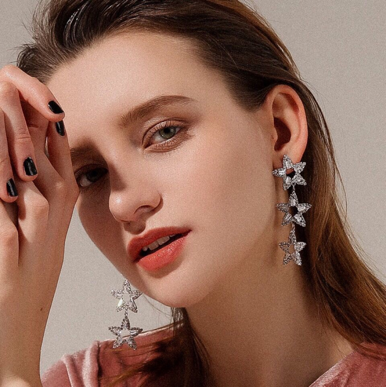Hollow-out five-pointed star long slimming earrings 925 silver needles thumbnail