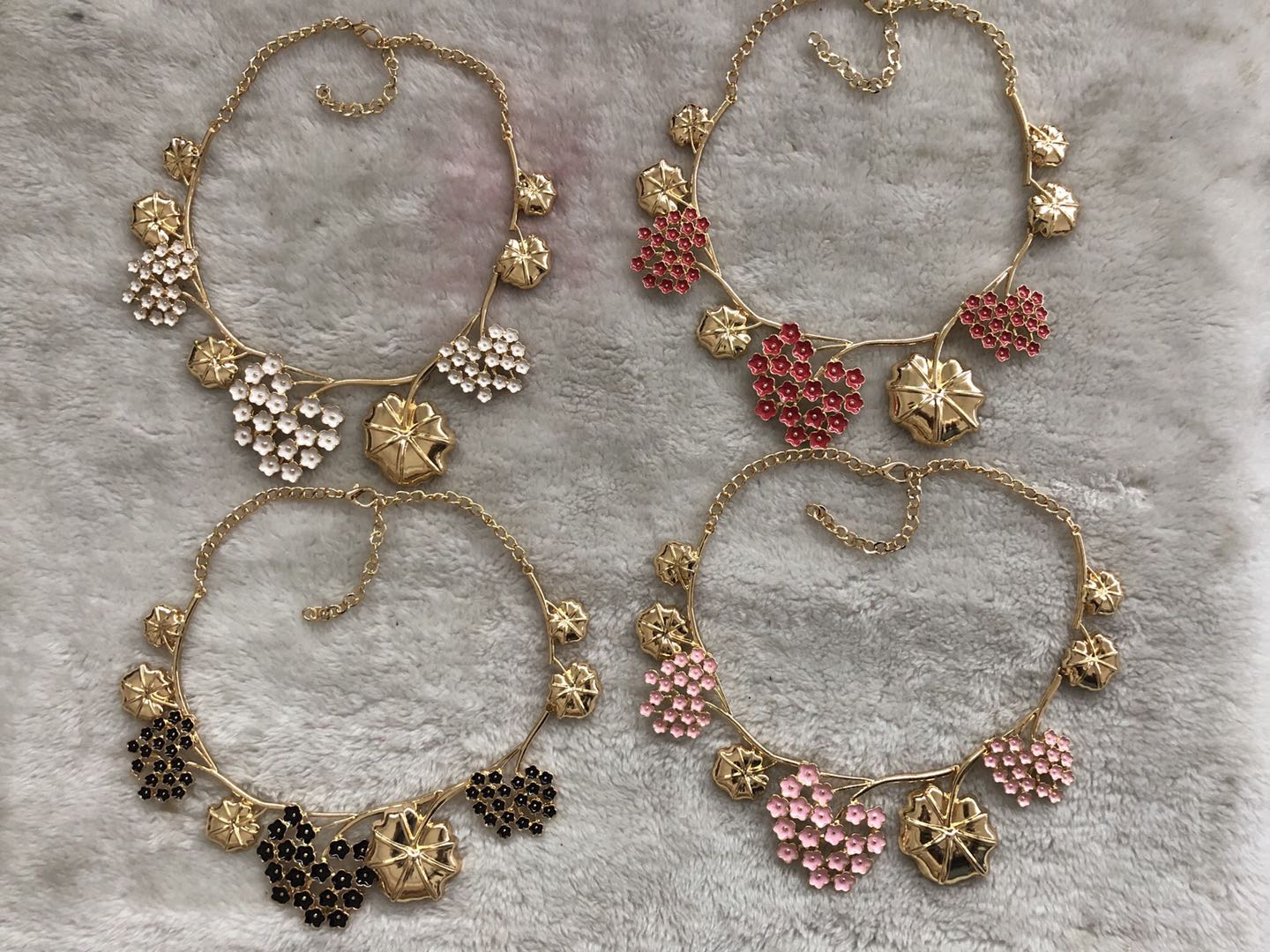 Cross - border exclusive necklace decorated with simple atmospheric alloy drop oil flower necklace thumbnail