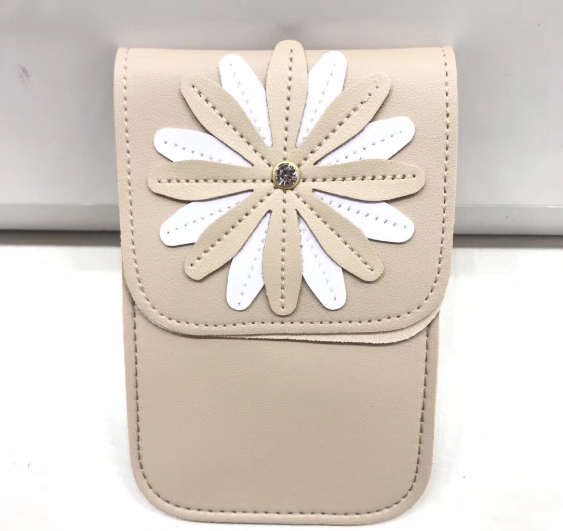 foreign trade fashion oil side bag details display