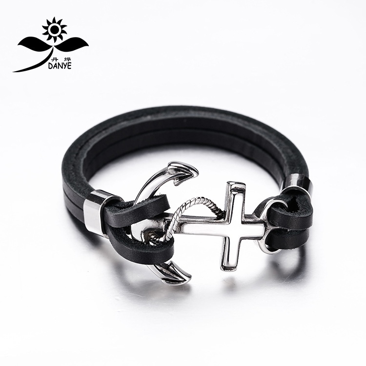 Cross - border hot style us retro men's titanium anchor bracelet stainless steel skull Caribbean pirate bracelet