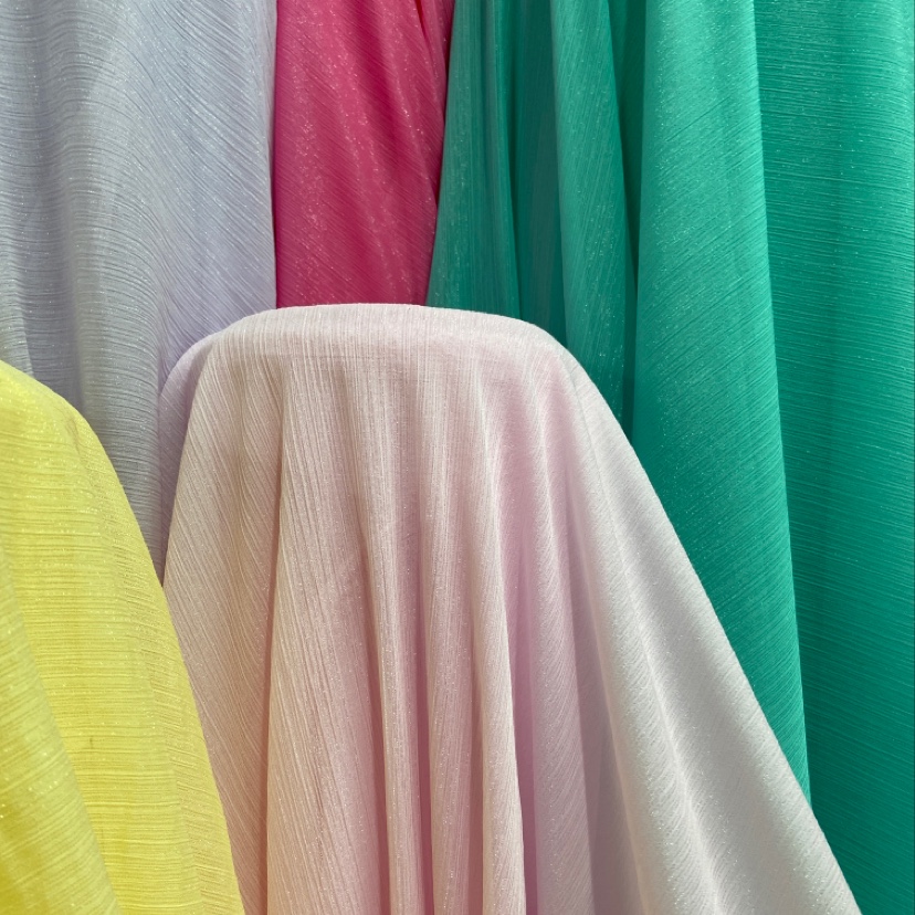 Light pink silver thread crepe fabric, glittering crepe fabric, decorative items, handicrafts, headwear, clothing fabric details Picture