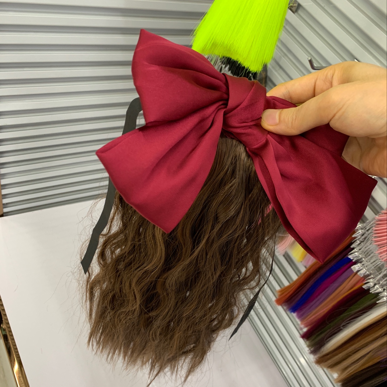 Large bow ponytail wig pieces, ordinary high-temperature silk ponytail wig straps, ponytail wig pieces with bows, custom-made wholesale Application Scenario