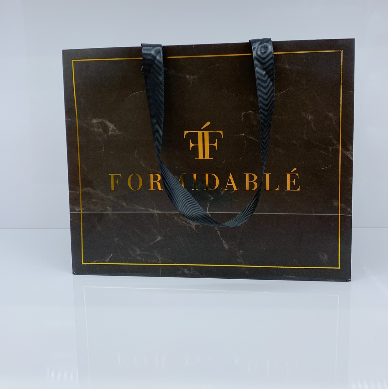 Boutique garment bag