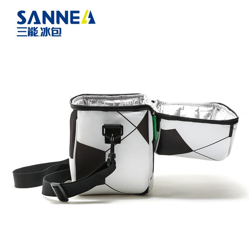New World Cup football Oxford cloth insulated ice pack, thickened single-shoulder outdoor picnic bag, student lunch bento bag Application Scenario