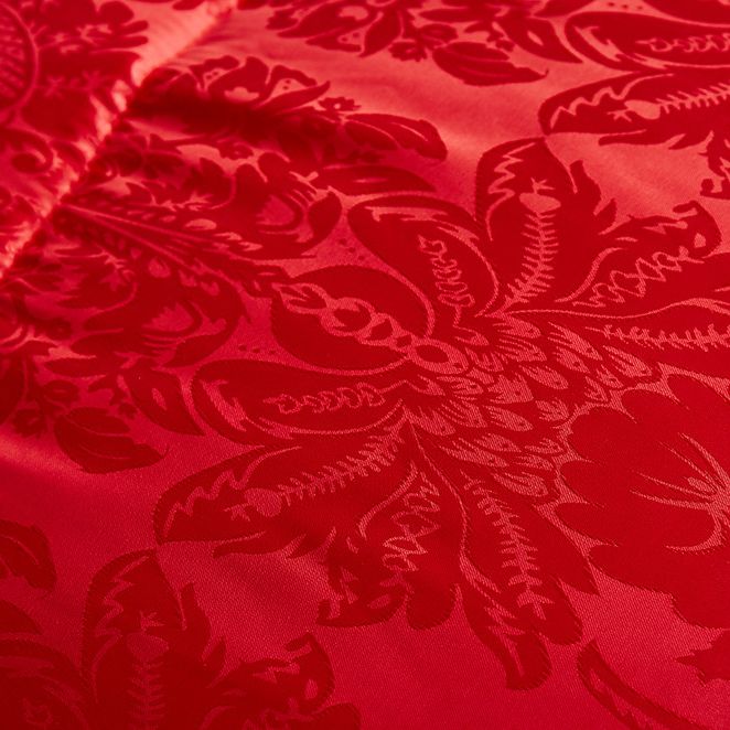 Spider Flower Silk Quilt full figure