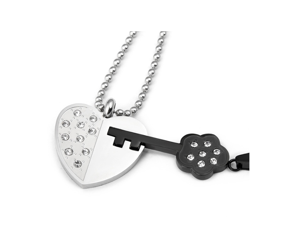 Stainless steel key couples necklace pendant pendant door heart lock men and women titanium pendant accessories