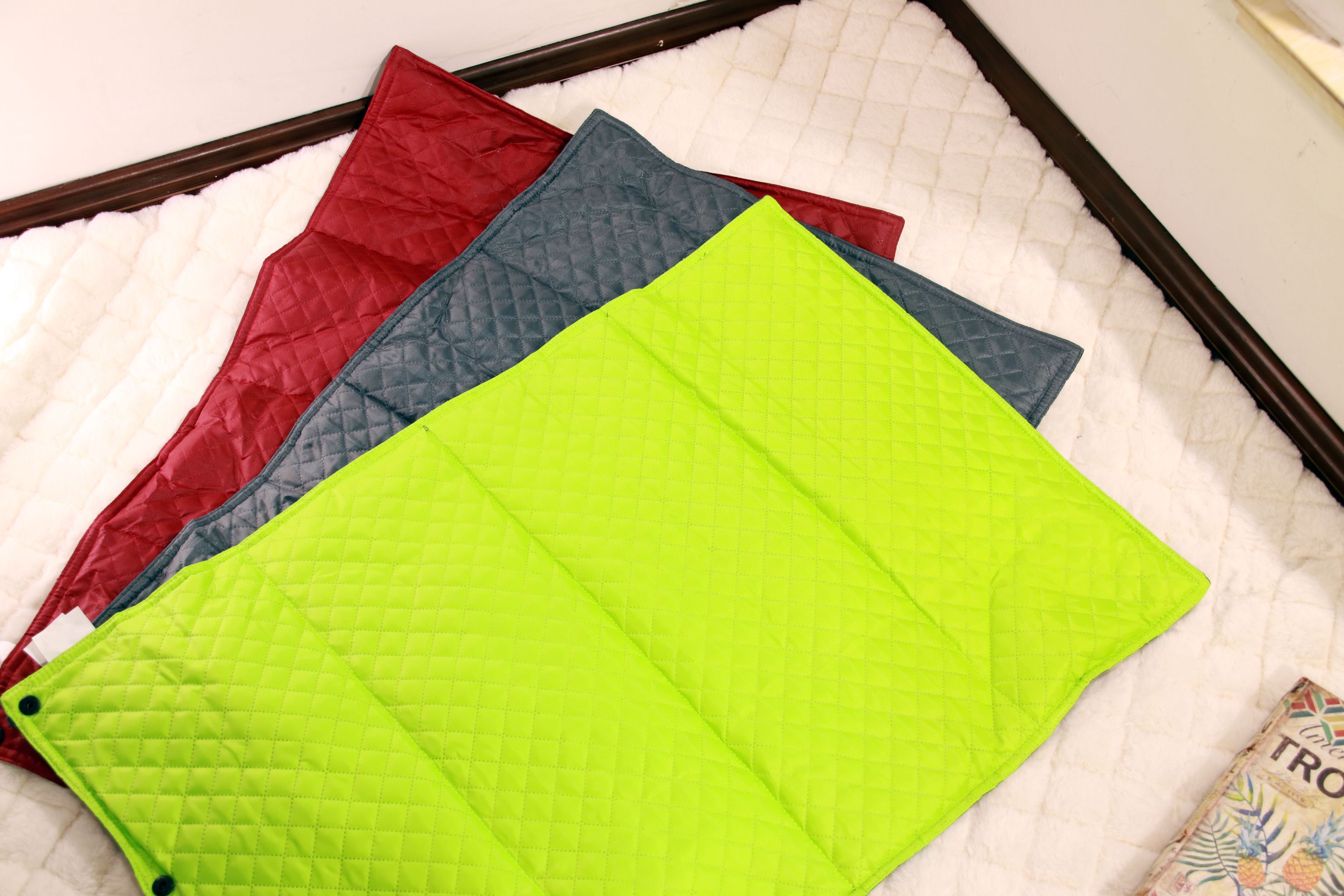 New outdoor mat, suitable for dogs and cats, outdoor pet bed, seat cushion, pet outdoor mat, dog cage, all seasons