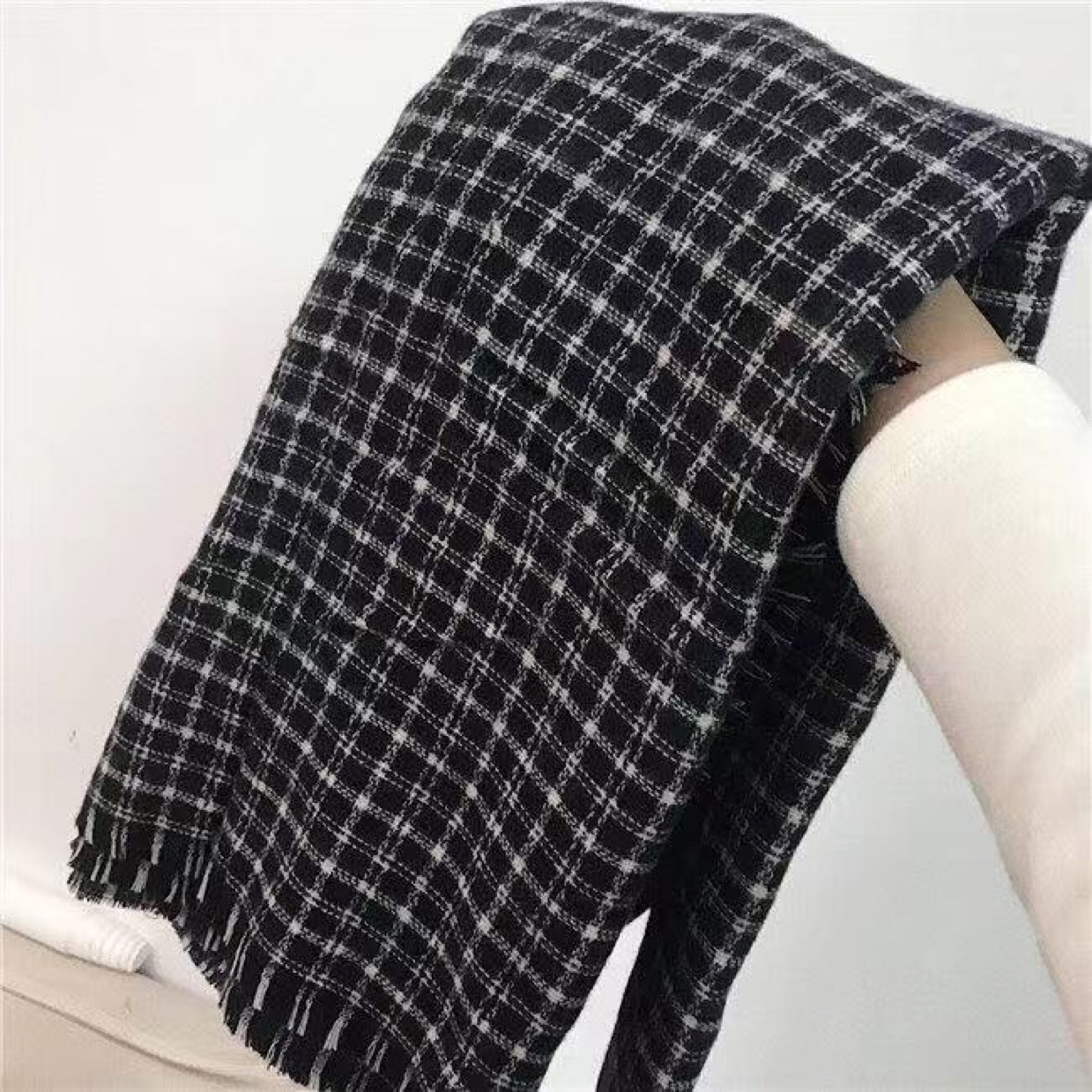 Small Plaid Autumn/Winter Student Scarf Item Picture