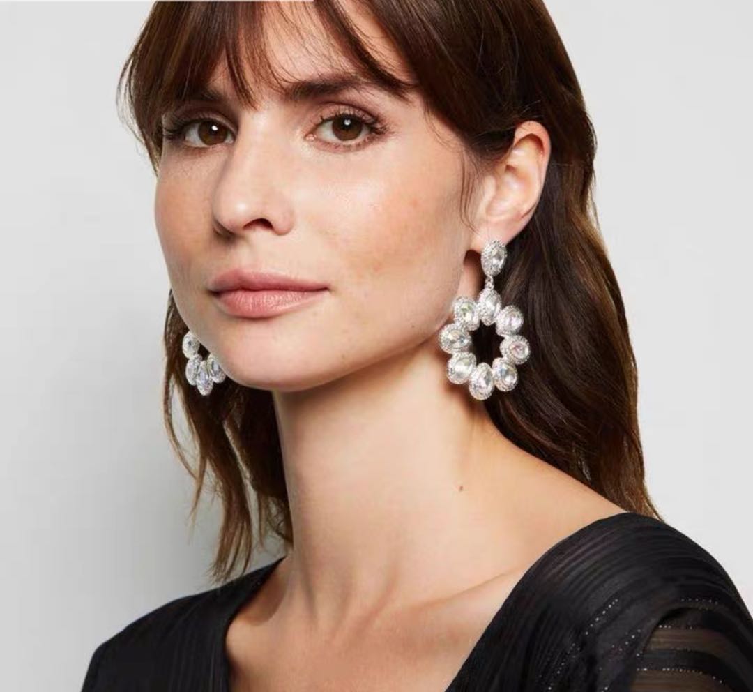 Fashion cross-border Europe, America, Japan and South Korea earring products small water droplets round atmospheric earrings thumbnail