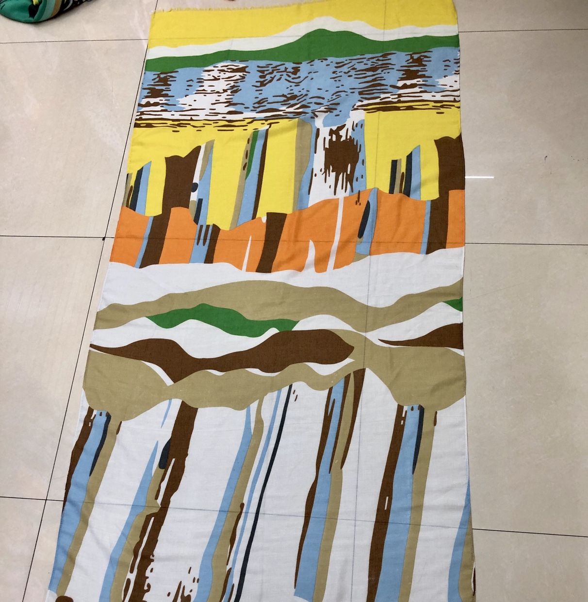 Fashion trends, spring, summer, autumn and winter seasons universal line style

Versatile long scarf silk scarf thumbnail
