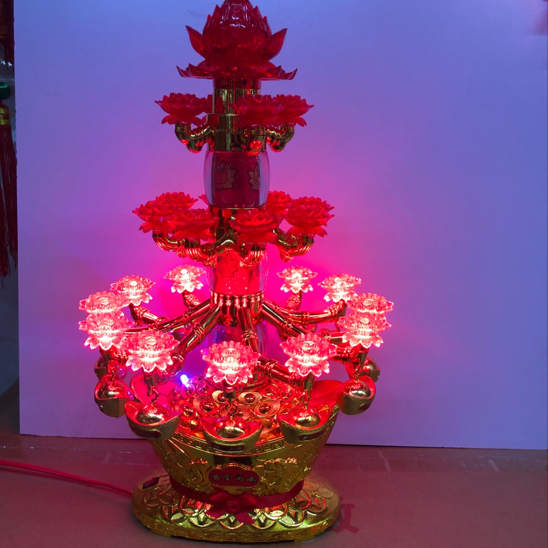 2021 New style factory direct sales wholesale of ingot lotus lanterns for weddings, festivals, and moving into a new home