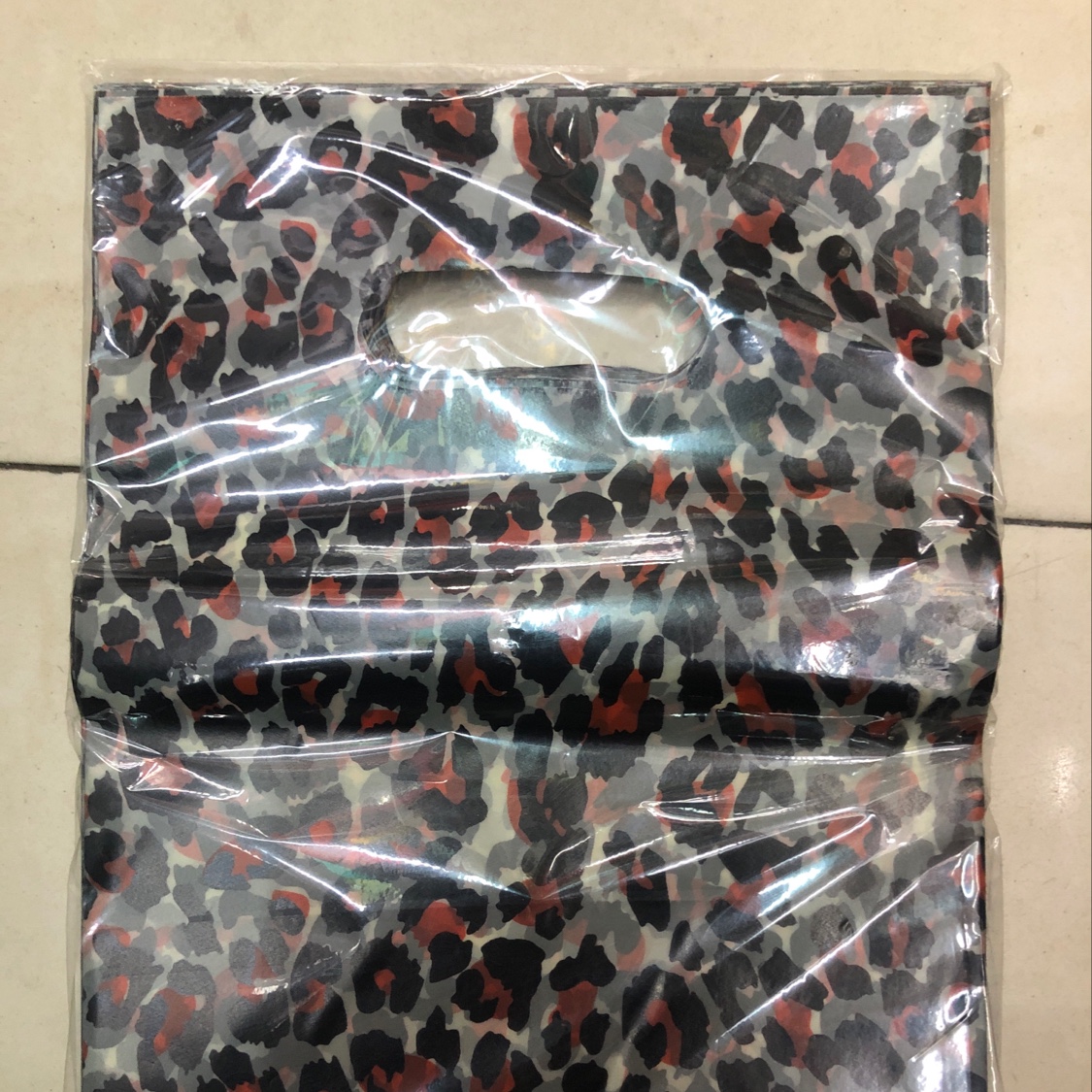 Freight charges are self-paid, there are stock, 15x20x7 silk, gift bags, 100 pieces/bag, 2.60 yuan/bag, 200 bags/piece, 520 yuan/piece thumbnail