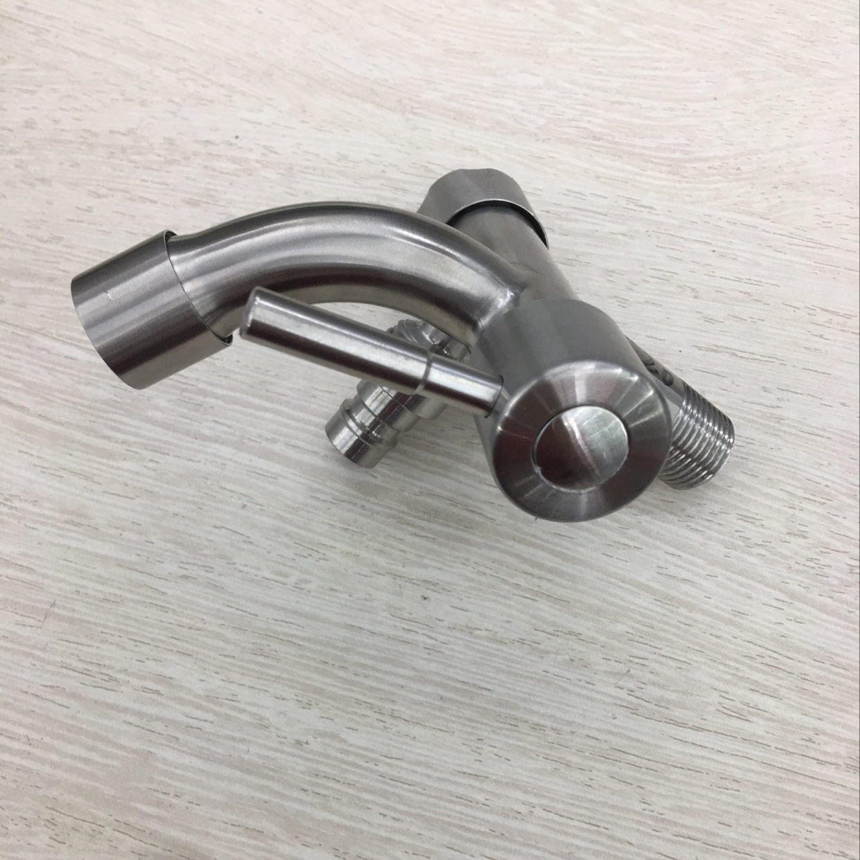 304 Stainless Steel Dual-Purpose Faucet details Picture
