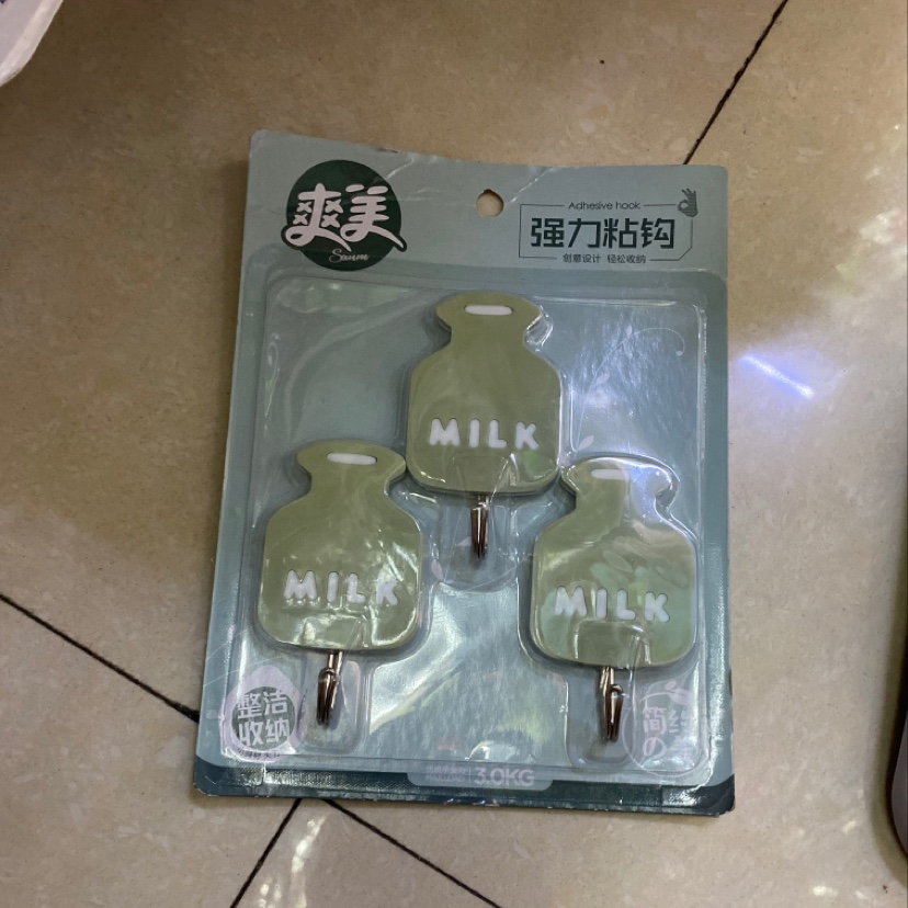 Factory direct sales: Fashionable and eco-friendly new type of adhesive hook, easy to use. Adhesive hook 9029