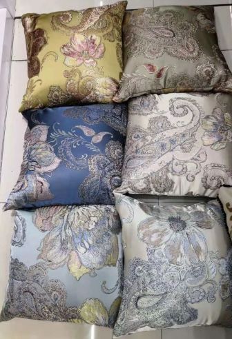 2020新款百分比化纤45*45时尚抱枕靠垫绣花