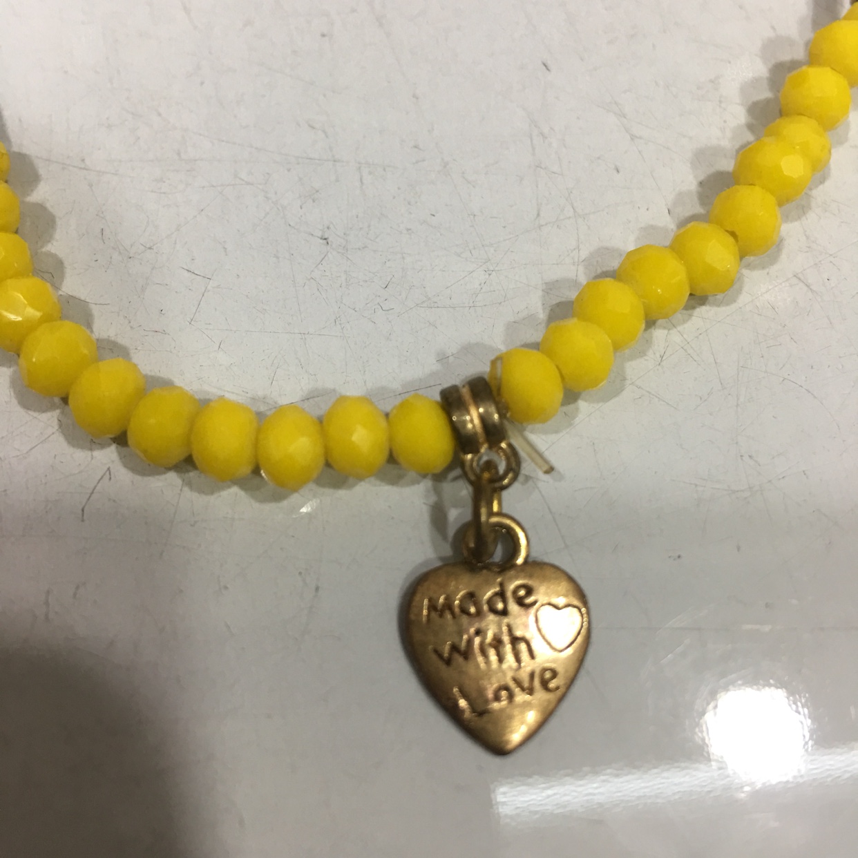 黄色弯管挂坠手链细节图