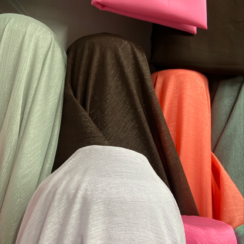 Brown silver thread crepe fabric, glittering crepe fabric, decorative items, handicrafts, headwear, clothing fabric Specification image