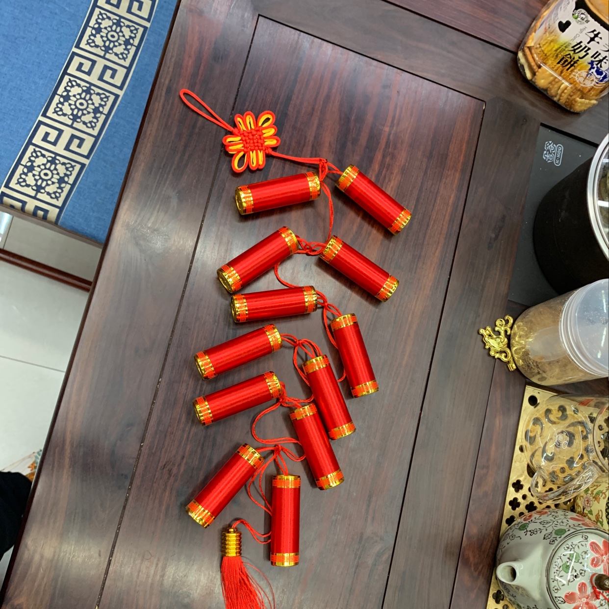 2.5 Mercerized cannons 12 for festive wedding and festival supplies Moving into a new home