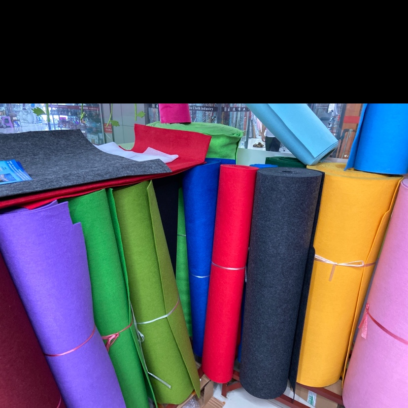 3mm thick colored felt non-woven fabric is handcrafted for studio decorations, handicrafts, toys, daily necessities, and available in multiple colors