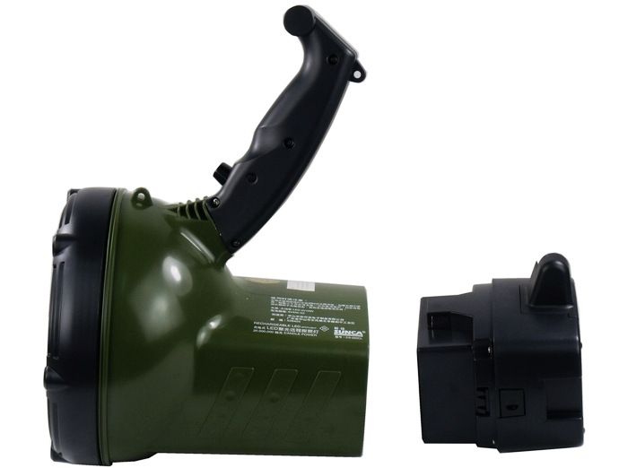 SUNCA Xinjia CS-220CL charged strong light remote LED searchlight 10W outdoor long-range hunting flashlight Application Scenario
