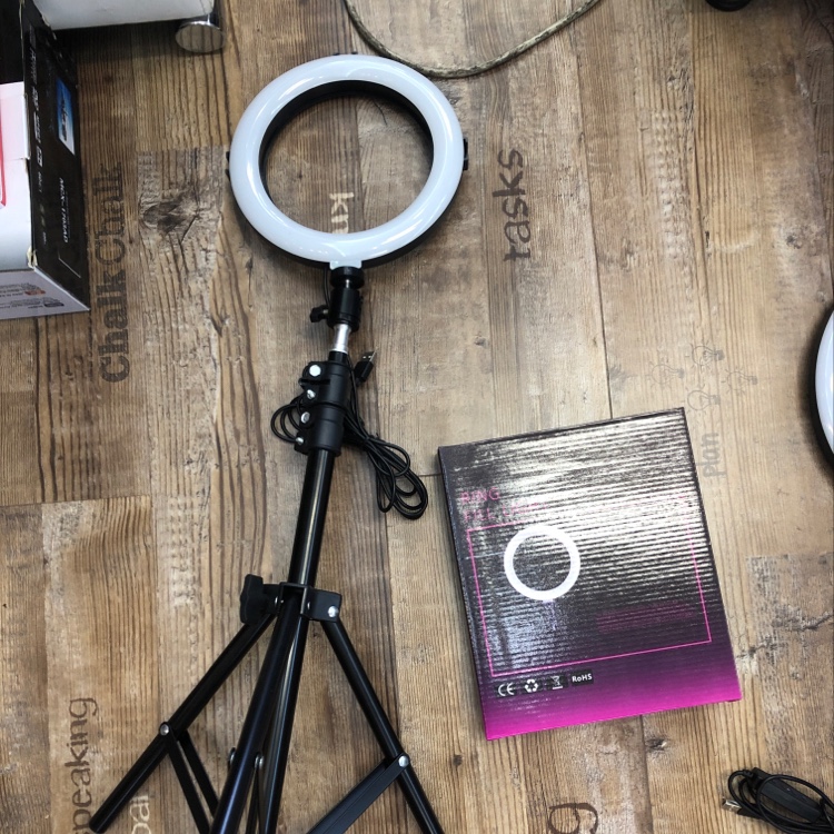 Medium-sized 8w circular supplementary light for environmental protection live-streaming by Internet celebrities